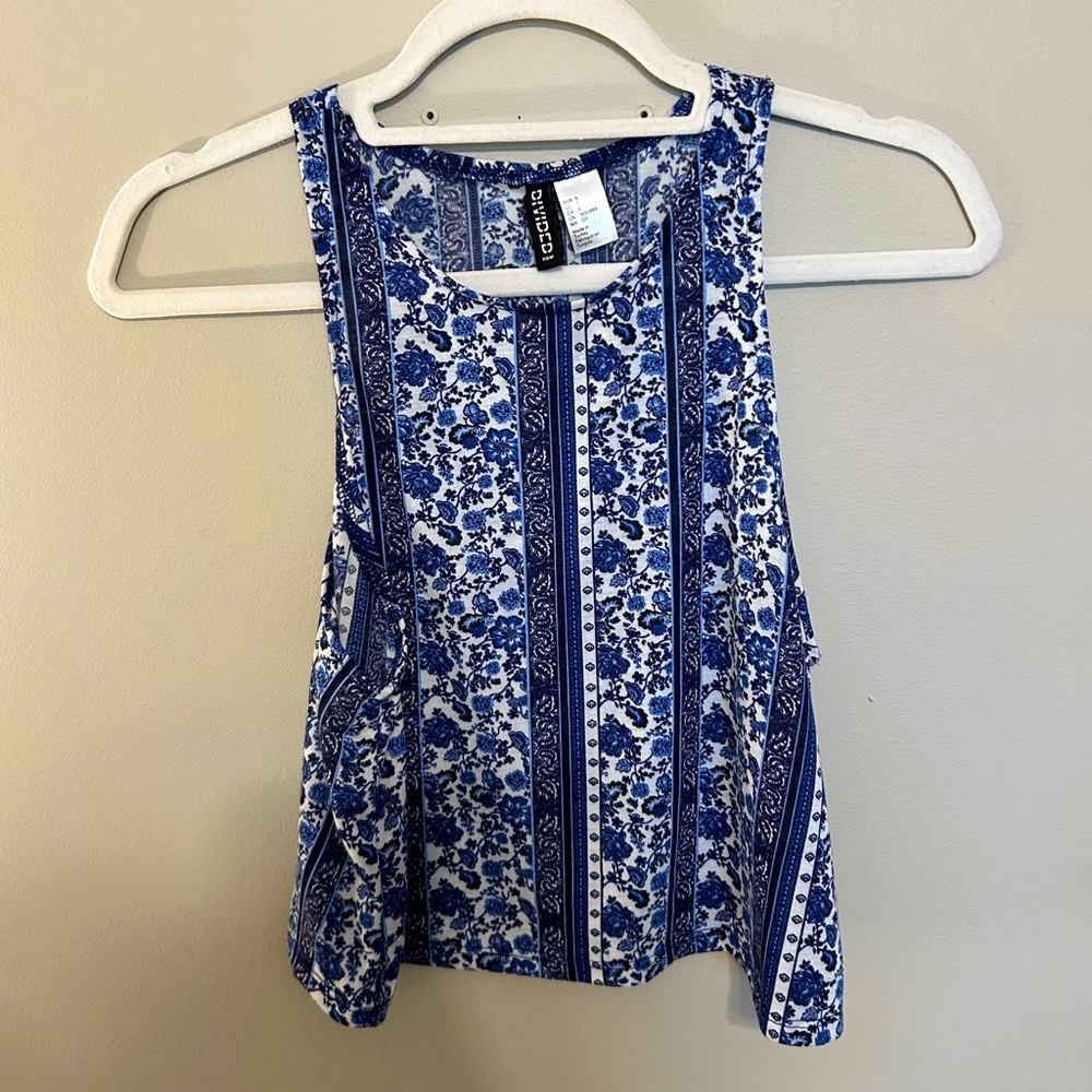 ✨ Divided by H&M Blue Floral Crop Tank Top